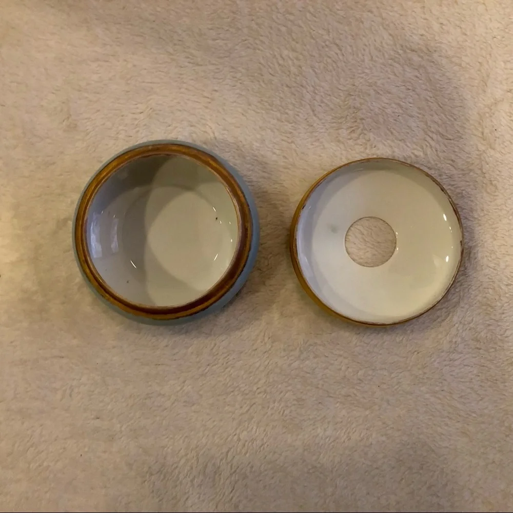 Porcelain Floral Patterned Hair Receiver EUC